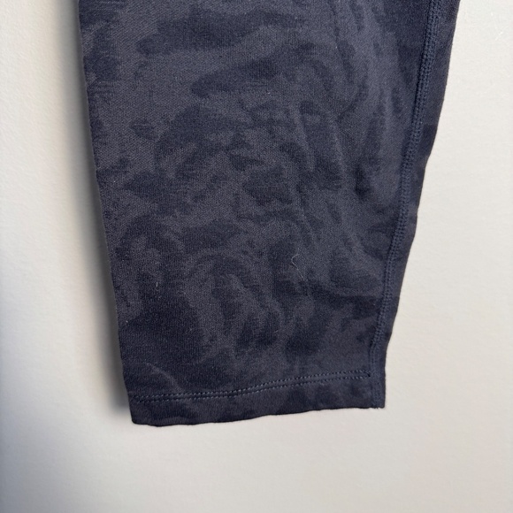 Tuff Athletics Women's Yoga Capri Leggings Patterned Black Athletic Pants Medium - Picture 2 of 12